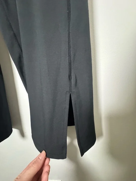 HALARA Black Wide-Leg Pull-On Pants with Crossover Waist - Picture 4 of 6